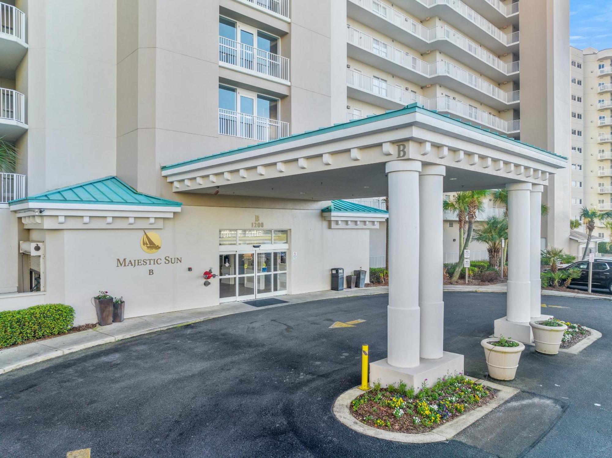 Majestic Sun Beach Resort By Panhandle Getaways Destin Exterior photo